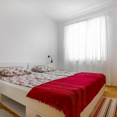 Saten Suite Apartment Near The Beach 波雷奇 外观 照片